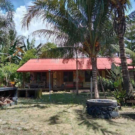 Bed and Breakfast C Point Krui Экстерьер фото